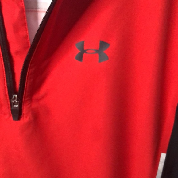 Under armour storm jacket with adjustable sides - Picture 2 of 6